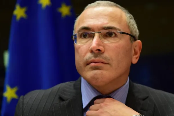 Mihail Hodorkovski le cere rușilor să scrie numele „Alexei Navalnîi" pe buletinele de vot la alegerile din 17 martie
