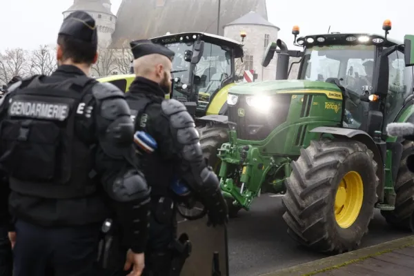 Fermierii amenință din nou cu proteste care pot paraliza economia. Care sunt noile lor nemulțumiri