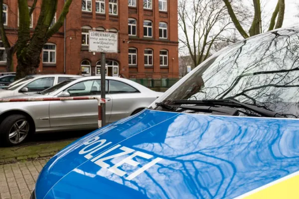 Germania, zguduită de încă un atac cu cuțitul la o școală. Doi copii de 9 și 10 ani, răniți