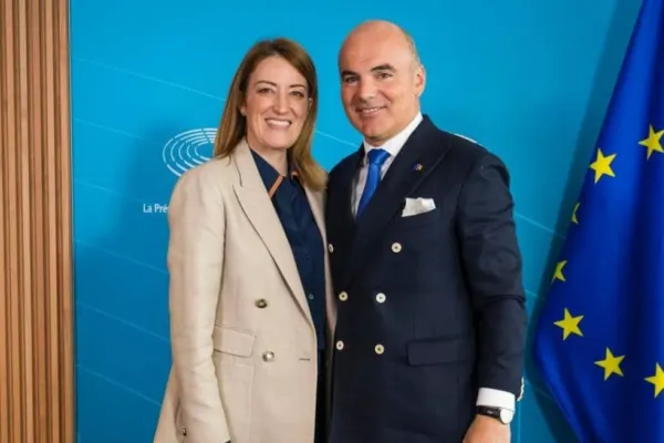 Rareș Bogdan s-a dezlănțuit. Kremlinul a înţeles rolul României şi investeşte masiv în coruperea minţilor alegătorilor şi în încercarea de destabilizare