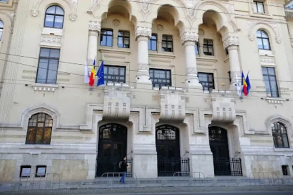 Bătălie acerbă pentru Primăria Capitalei. LISTA candidaților pentru fotoliul de edil al bucureștenilor: cine vrea locul lui Nicușor Dan