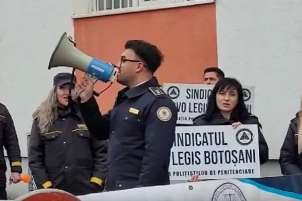 Angajații din penitenciare ies în stradă. Proteste de amploare la Botoșani și Gorj