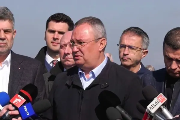 Nicolae Ciucă, pe șantierul A7: "Lucrurile durabile se fac în echipă". Liderul PNL a verificat stadiul lucrărilor, alături de Marcel Ciolacu și Sorin Grindeanu