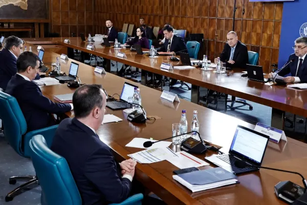 Ordonanţa comasării alegerilor ajunge pe masa Guvernului cu NOI modificări. Șansă uriașă pentru primari: ce risc a fost eliminat