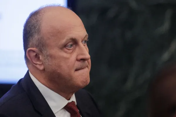 Dan Șucu, milionarul reziștilor, decorat de Ilie Bolojan înainte de plecarea de la Cotroceni