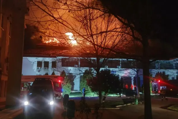 Incendiul de la Judecătoria Cornetu: Polițiștii NU exclud o mână criminală! Sute de dosare s-au făcut scrum: anchetă uriașă