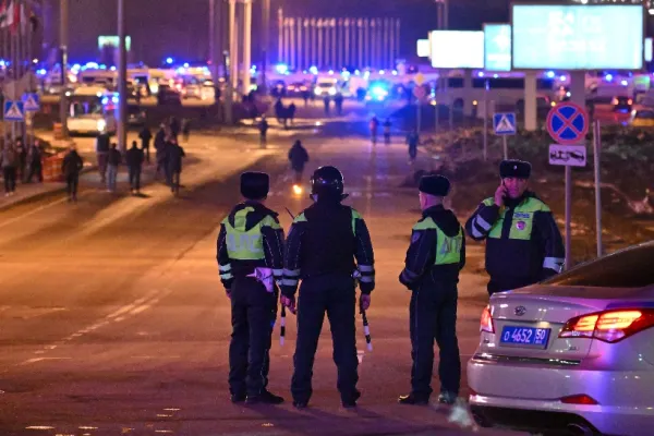 Rusia: 5 oameni înarmați au tras focuri de armă la un concert! Bilanț provizoriu: 40 MORȚI și peste 100 de răniți