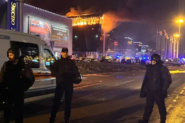 Atacul de la Moscova. Kremlinul spune că presupușii autori sunt cetățeni străini