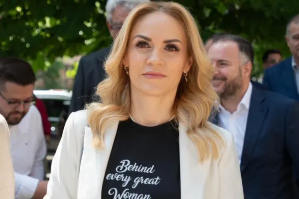 Gabriela Firea adună electoratul PSD din Capitală și îi suflă în ceafă lui Nicușor Dan