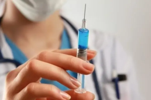 Premieră în sănătate: Șapte state vor testa un vaccin împotriva cancerului la plămâni