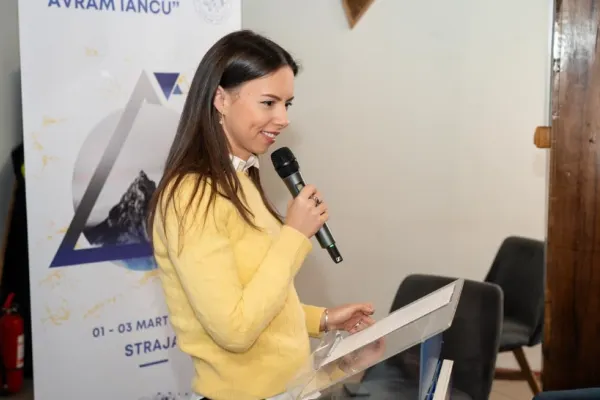 „Europa în fiecare localitate”, campanie organizată de tinerii liberali înainte de alegerile de pe 9 iunie. Ce presupune aceasta