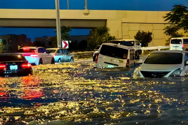 Unul din grupurile de români blocaţi în Aeroportul Internaţional Dubai a revenit în România. Ce se întâmplă cu celelalte două grupuri: anunțul MAE