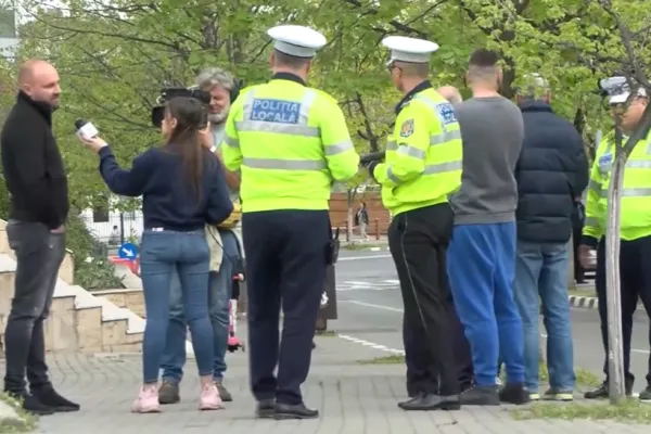 Spectacol penibil oferit de primarul penal Mircia Gutău. Baronul de Râmnicu Vâlcea a chemat o armată de polițiști să intimideze echipa Realitatea Plus - VIDEO