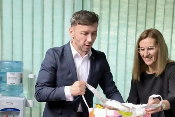 Gest de creștin adevărat al lui Vicențiu Mocanu, candidatul AUR la primăria Râmnicu Vâlcea