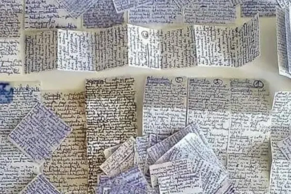 Așa se copia în Epoca de Aur. Fițuicile erau opere de artă, elevii învățau în timp ce le scriau