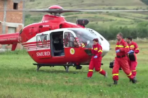 Caz halucinant la Cluj-Napoca. Pacient cu accident vascular, transferat cu elicopterul la Suceava, după ce a fost refuzat de 5 clinici