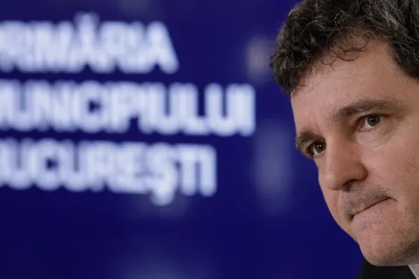 Cum și-a călcat în picioare Nicușor Dan promisiunile din 2020 privind desfiinţarea companiilor municipale