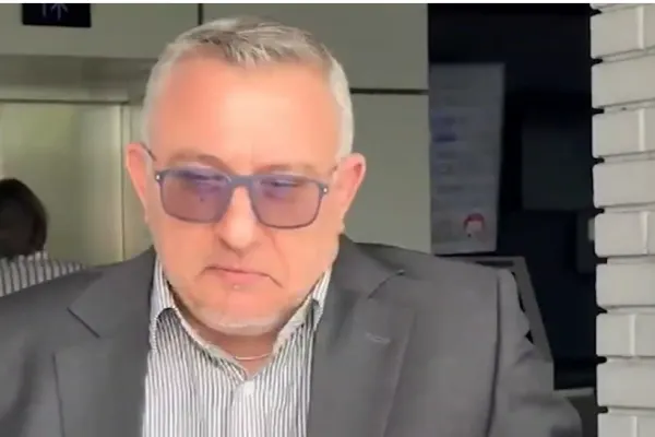 Avocatul interlopilor din Romprest, Iancu Toader, din nou agresiv cu echipa Realitatea Plus - VIDEO