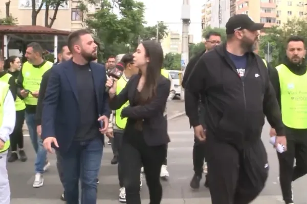 Clanul Piedone și-a pus aghiotanții să atace presa! Echipa Realitatea PLUS, agresată! Imagini revoltătoare