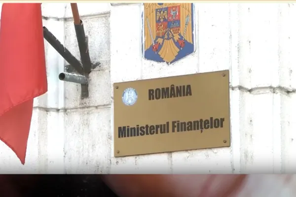 Protest în curtea Guvernului! Angajații se pregătesc de grevă japoneză: ce nemulțumiri au oamenii