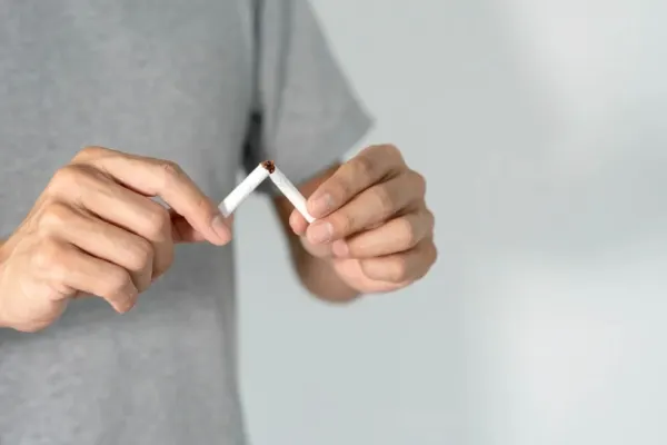 5 alimente care te ajută să combați pofta de țigări