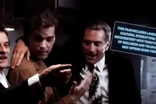 Un gigant cinematografic a pus un avertisment la filmul Goodfellas pentru "lipsa persoanelor de culoare". Filmul este despre mafia italiană