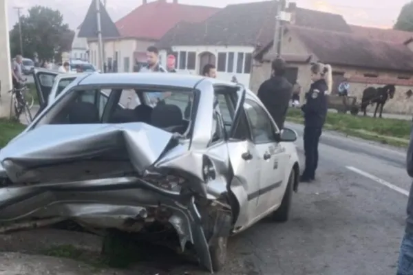 O ceartă în familie s-a soldat cu un grav accident rutier în trafic. Tatăl a fost reținut de oamenii legii