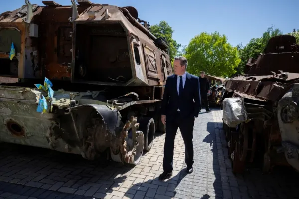 Război în Ucraina, ziua 780: Şeful diplomaţiei britanice David Cameron a vizitat joi Kievul. Promisiunile făcute armatei ucrainene - LIVE TEXT