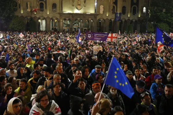 Proteste violente în Georgia. Zeci de manifestanți, reținuți: ce prevede Legea privind ”influența străină”