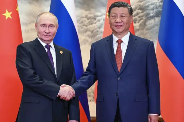 Vladimir Putin și Xi Jinping au avut discuții „calde și tovărășești”. Declarația finală proclamă „o nouă eră”