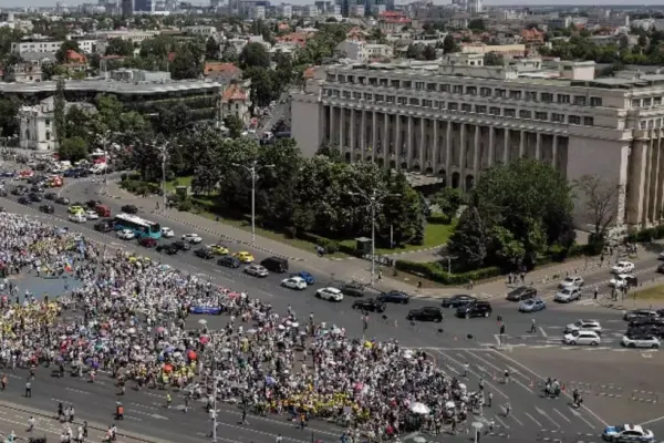 Proteste masive în București. Vineri, Piața Victoriei va fi luată cu asalt de pensionarii din silvicultură