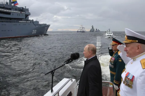 Rusia amenință Occidentul. În ce condiții ar putea folosi Vladimir Putin arma nucleară