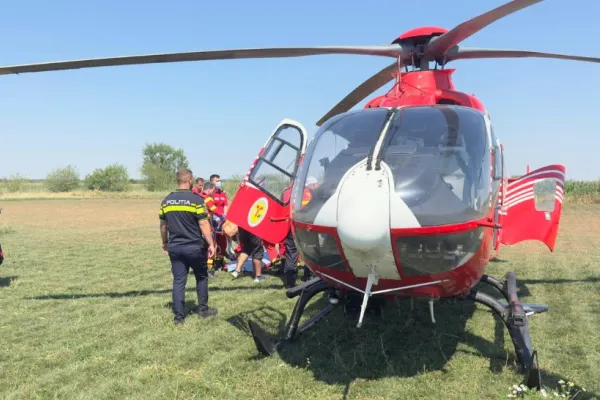 Bărbatul accidentat pe aerodromul Clinceni a decedat la spital. Medicii au încercat din răsputeri să îl salveze