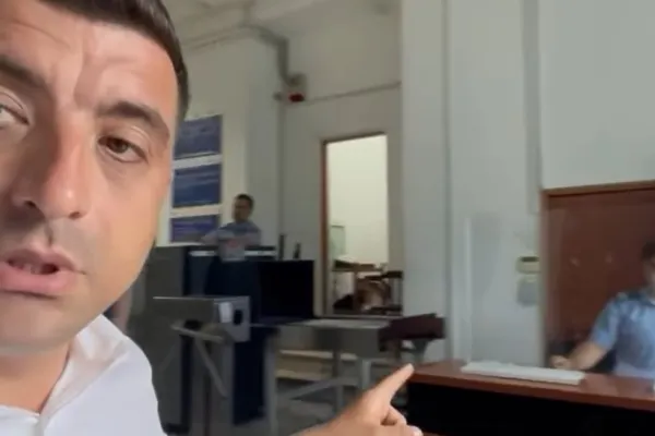 George Simion a intrat în greva foamei, în fața Parchetului General. Ce solicită liderul AUR? - VIDEO