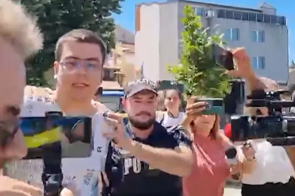 Studentul care i-a dat foc unui profesor, la Constanța, şi-a recunoscut fapta! Motivul pentru care a recurs la cumplitul gest: tânărul va fi supus unei expertize psihiatrice
