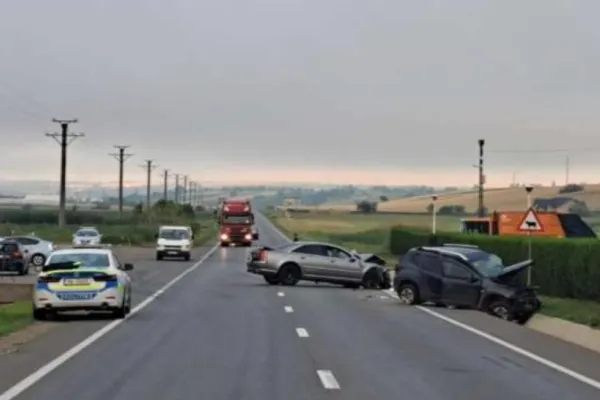 Accident grav, în Vaslui: 9 victime, după un impact extrem de violent. Un tânăr de 19 ani a murit