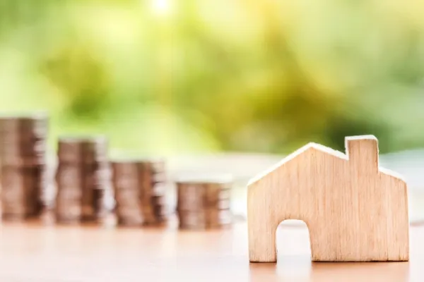 Țara din Uniunea Europeană în care oamenii nu își mai pot cumpăra case. 600.000 de locuințe stau goale