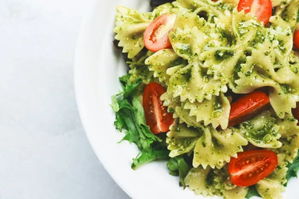 Cum prepari acasă celebrul sos italian pesto. Iubitorii de paste și pizza se vor afla în al nouălea cer!