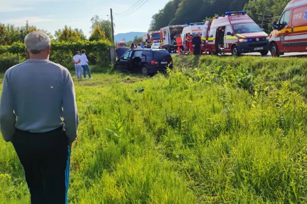 Accident rutier cu 7 victime, în localitatea Jibou din județul Sălaj. A fost activat planul ROȘU