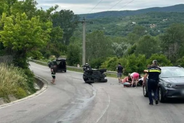 Accident grav în Măgura Buzău, cu 3 autovehicule implicate. Cinci persoane, rănite, o persoană a fost preluată cu elicopterul SMURD