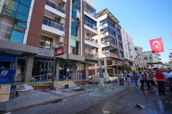Explozie devastatoare într-un restaurant din vestul Turciei: cel puţin 4 morţi şi 20 de răniţi