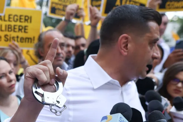 George Simion a intrat în GREVA FOAMEI! Liderul AUR s-a baricadat în Parchetul General