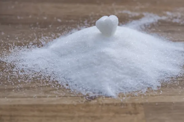 Alimente nocive pentru creier. Prof. dr. Vlad Ciurea spune cum să renunțăm definitiv la ele: „Cele trei prafuri albe”