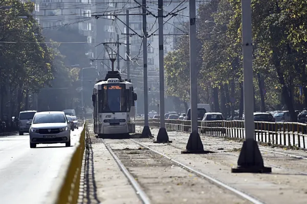 Accident mortal în Capitală. Pieton prins sub roțile unui tramvai pe Șoseaua Colentina