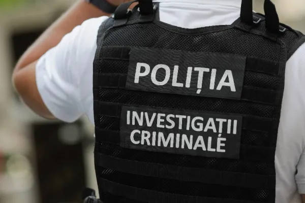 Răsturnare de situație în cazul cuplului ucigaș din Vaslui: polițiștii caută alte rămășițe umane