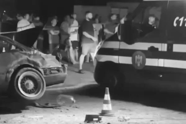 Accident mortal pe șoseaua de centură a Capitalei. Un șofer a intrat cu mașina în bordură, apoi s-a răsturnat de mai multe ori - VIDEO