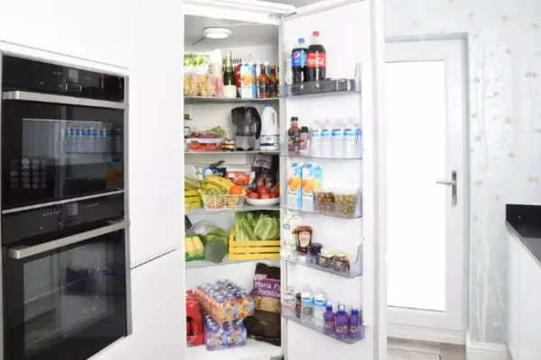 Cum reușeau țăranii români să păstreze alimentele fără frigider? Puțini mai știu despre metoda „ghețăria”