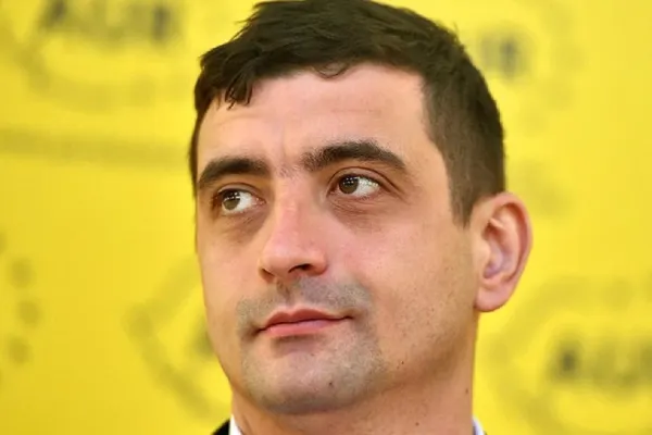 AUR acuză: Sistemul se teme de victoria lui George Simion și vrea blocarea noastră! Statul a fost capturat, e momentul ca românii să spună "STOP" abuzului de putere!