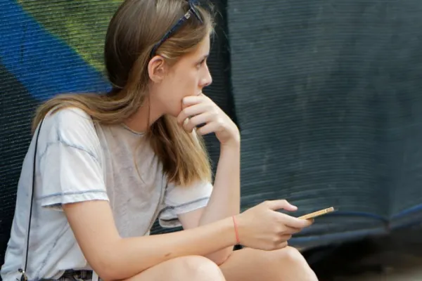 Elevi prinși cu telefoanele la Bacalaureat 2024 din cauza mesajelor Ro-Alert