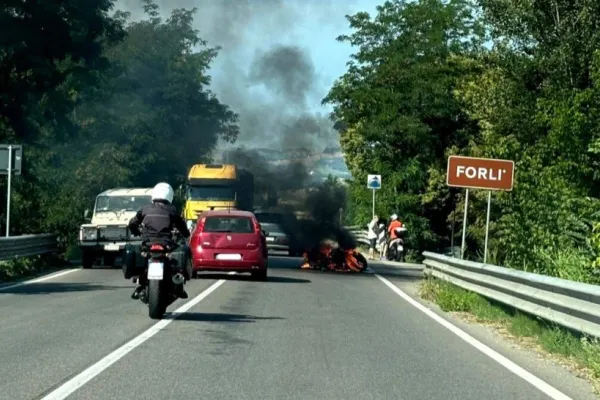 Cine este motociclistul care a murit pe „drumul morții” din Italia. Adrian avea 47 de ani